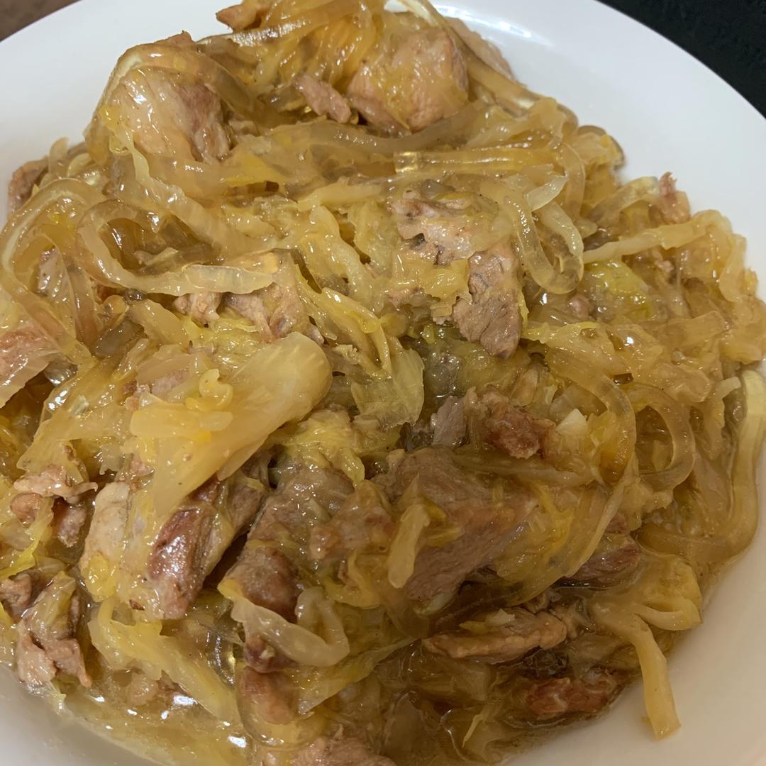 东北酸菜猪肉炖粉条