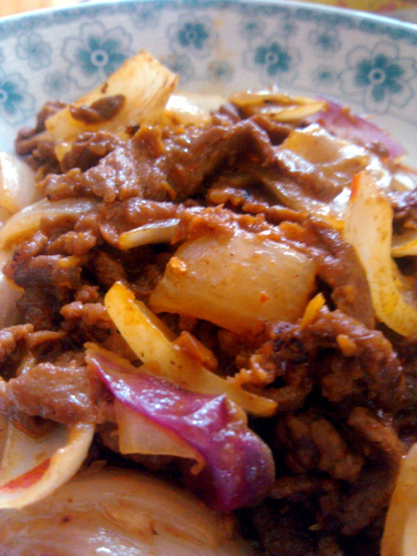 洋葱炒牛肉