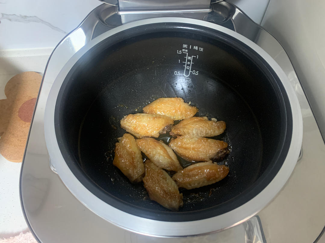 电饭锅版的盐焗鸡翅