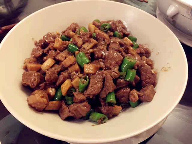 黑椒杏鲍菇牛肉粒