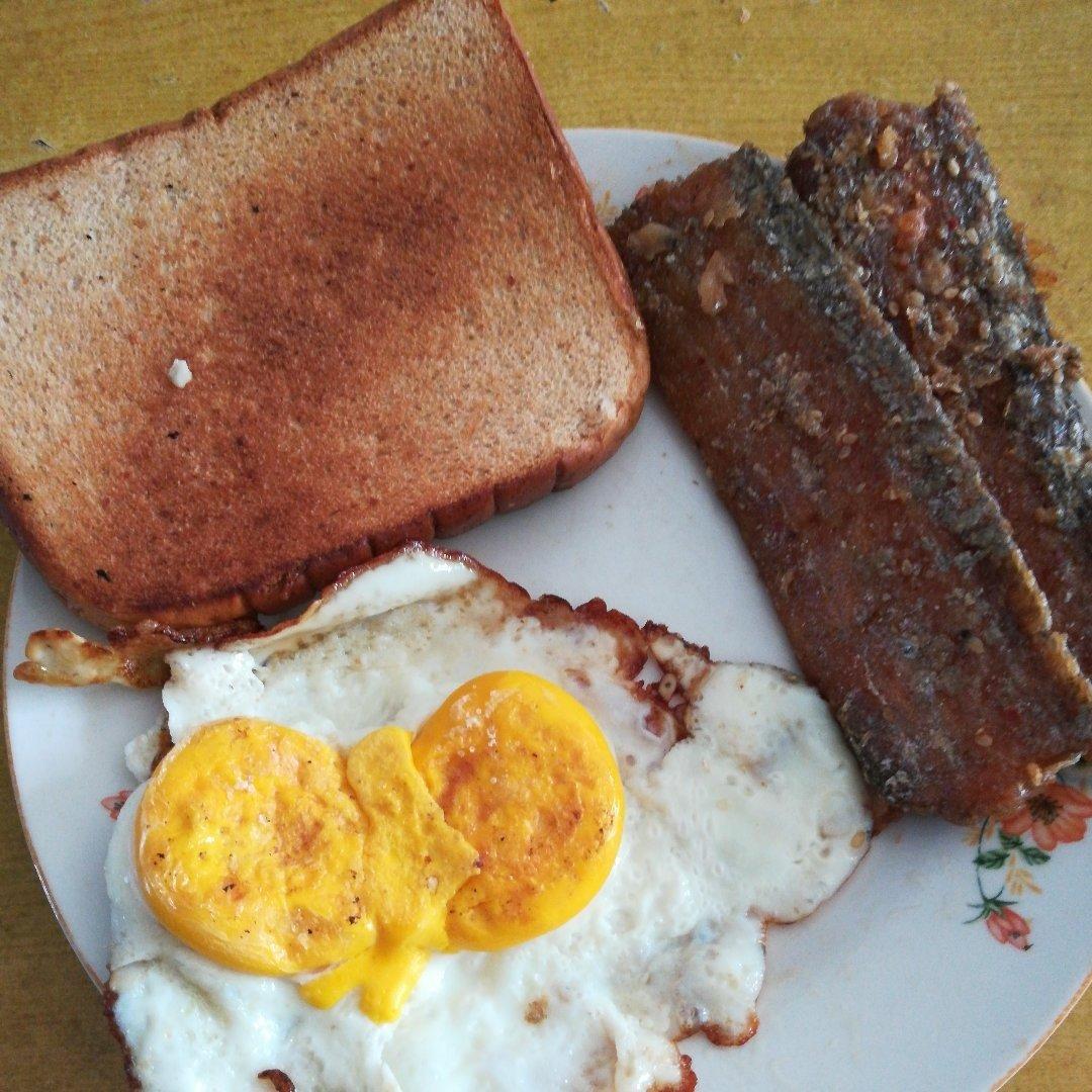 吐司煎蛋