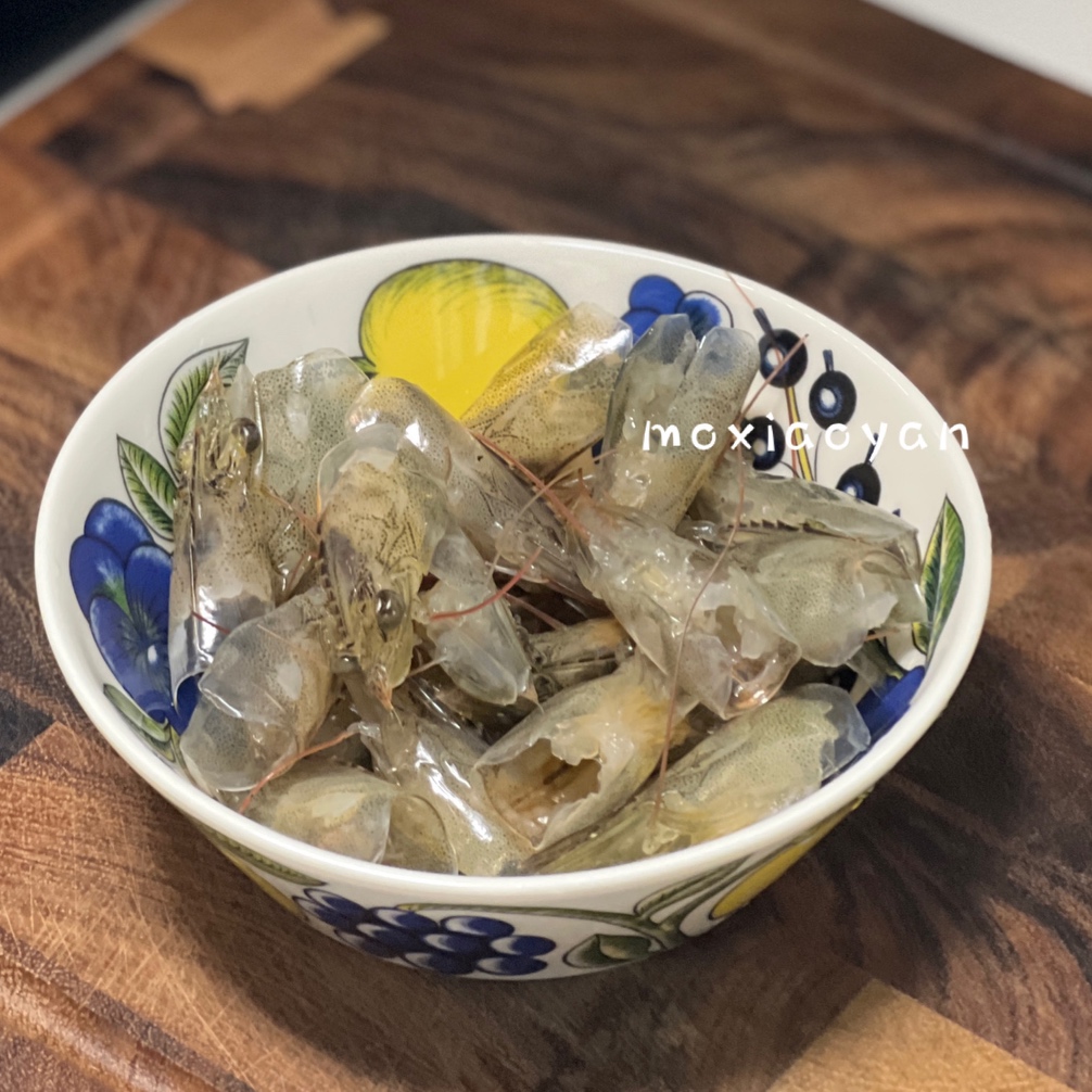 熬虾油做丝瓜豆腐汤的做法 步骤3