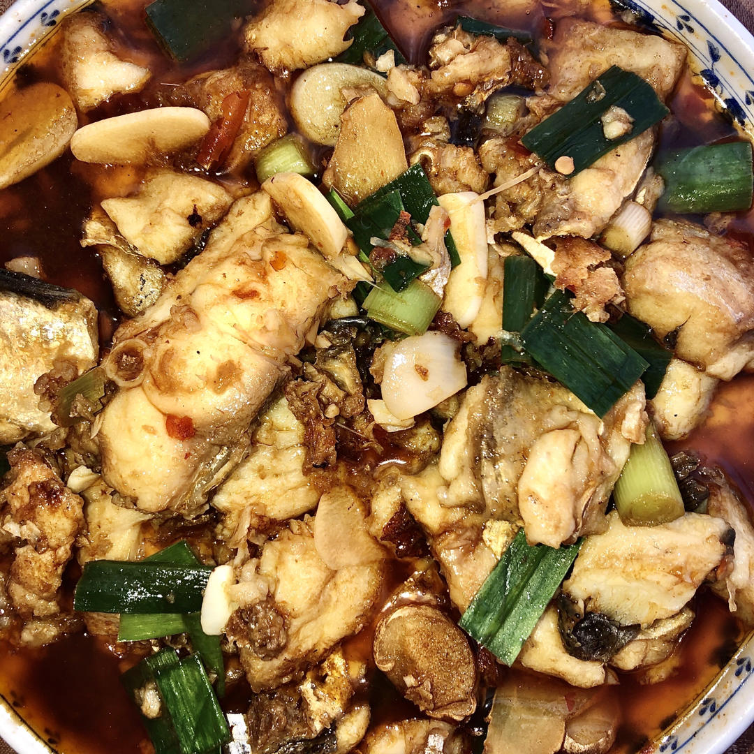 适合孩子吃的下饭菜：酱汁焖鱼