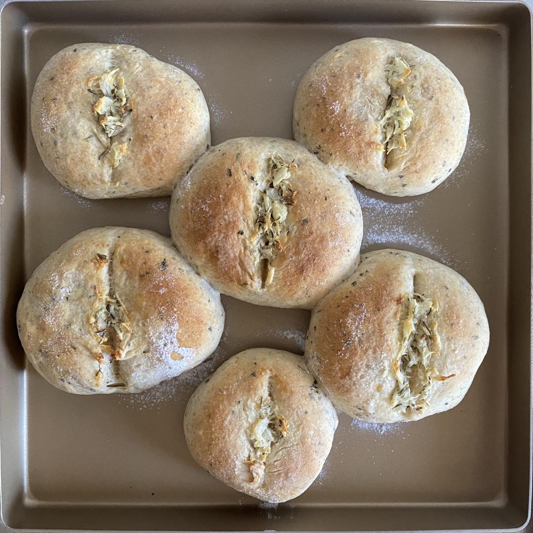 手揉罗勒香蒜全麦欧包🥖（香了一厨房的意大利风味）