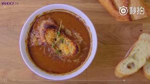 法式洋葱汤之暗黑料理版（紫洋葱版）的做法 步骤17
