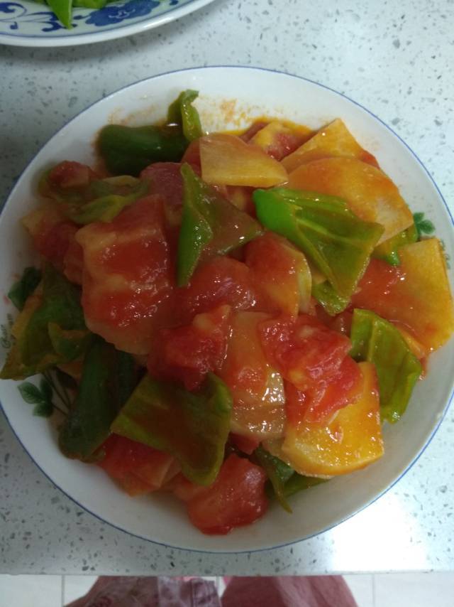 青椒番茄土豆片