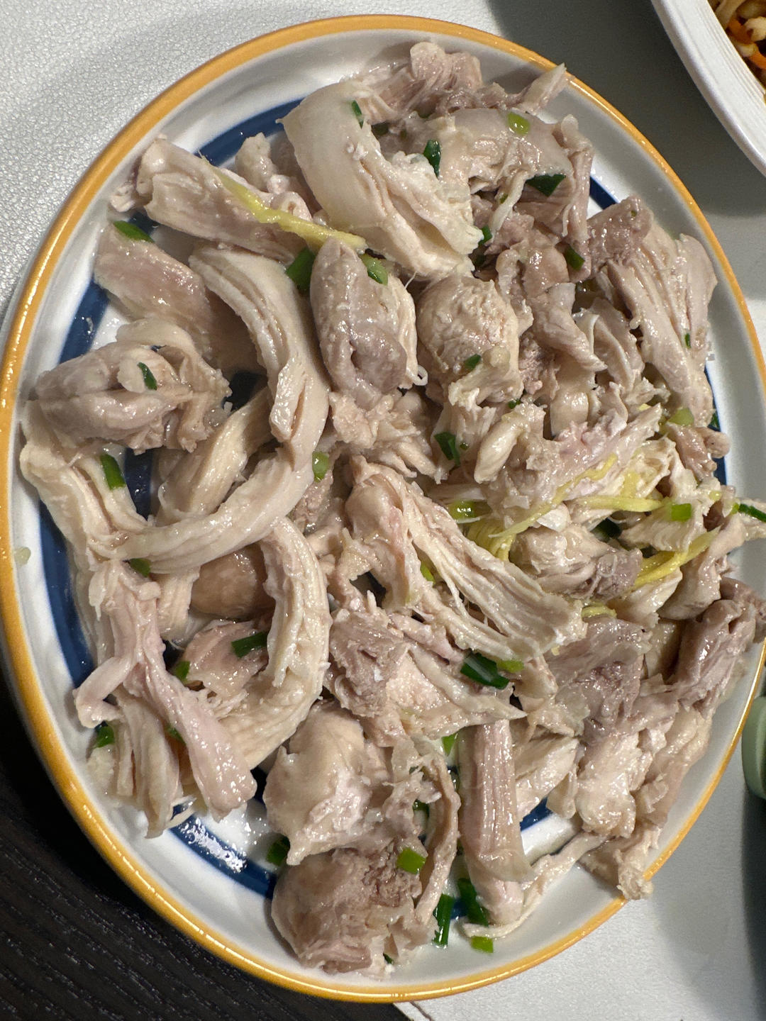 嫩滑葱油鸡腿