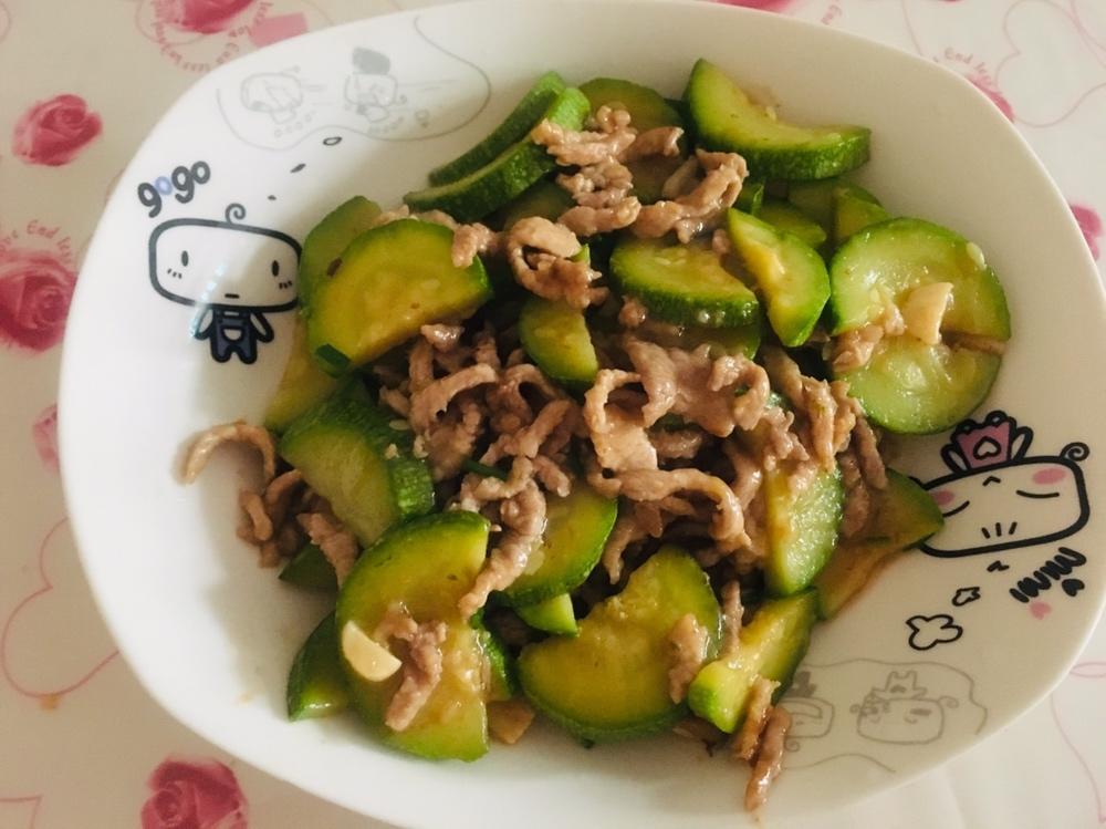 西葫芦炒肉（味道极鲜版）