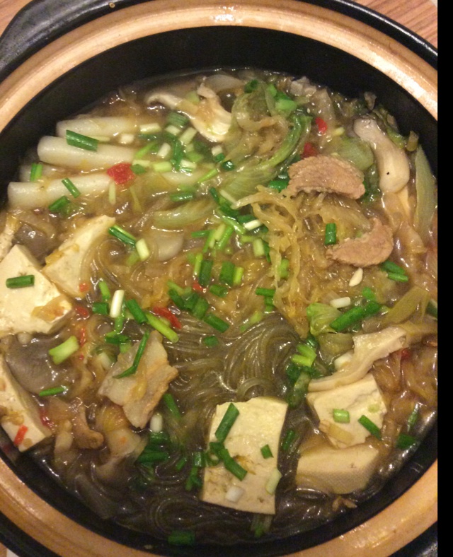 东北酸菜烩白肉粉条