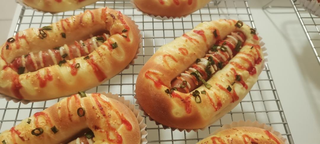 软fufu的经典肉松肠仔包