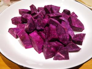 流心爆浆紫薯芝士球，挑战你的味蕾。的做法 步骤1