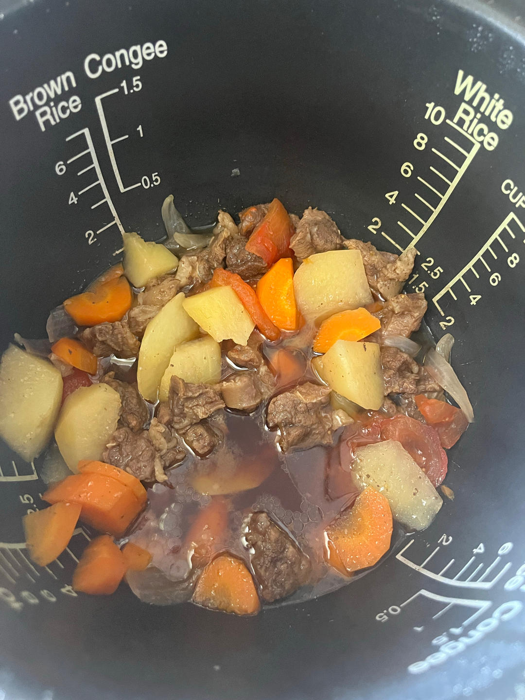 （电饭锅）牛腩炖土豆胡萝卜