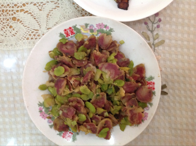 蚕豆炒腊肠