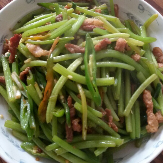 红薯梗炒肉丝