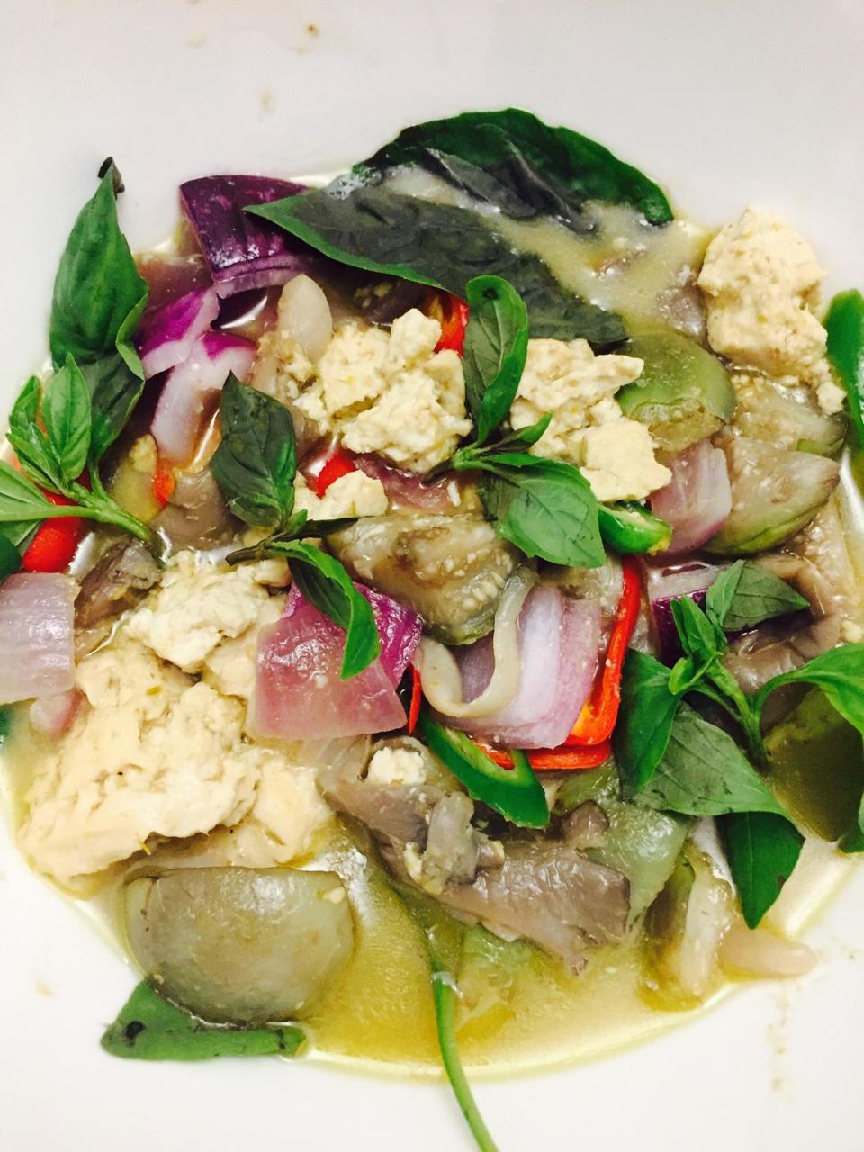 【食材包操作说明】青咖喱迷你茄子豆腐煲
