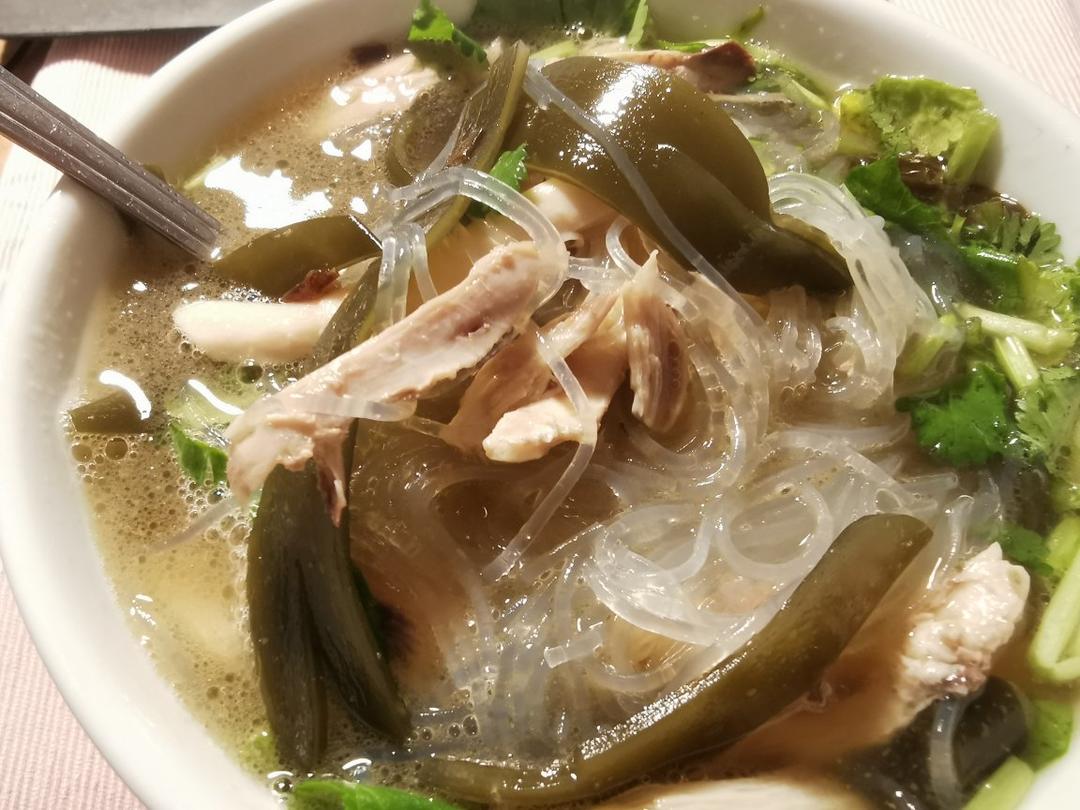 南阳鸡汤米线