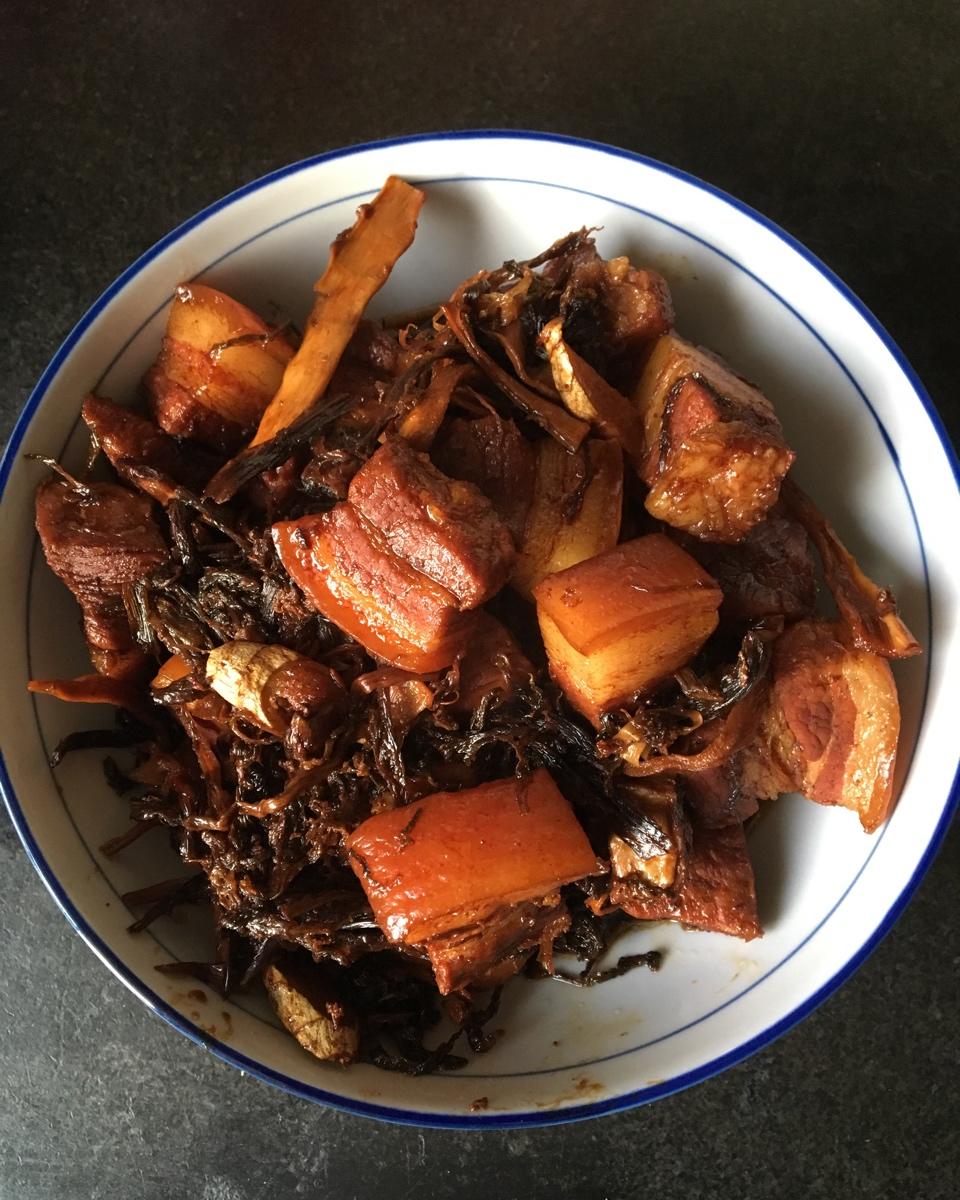 经典的梅干菜烧肉