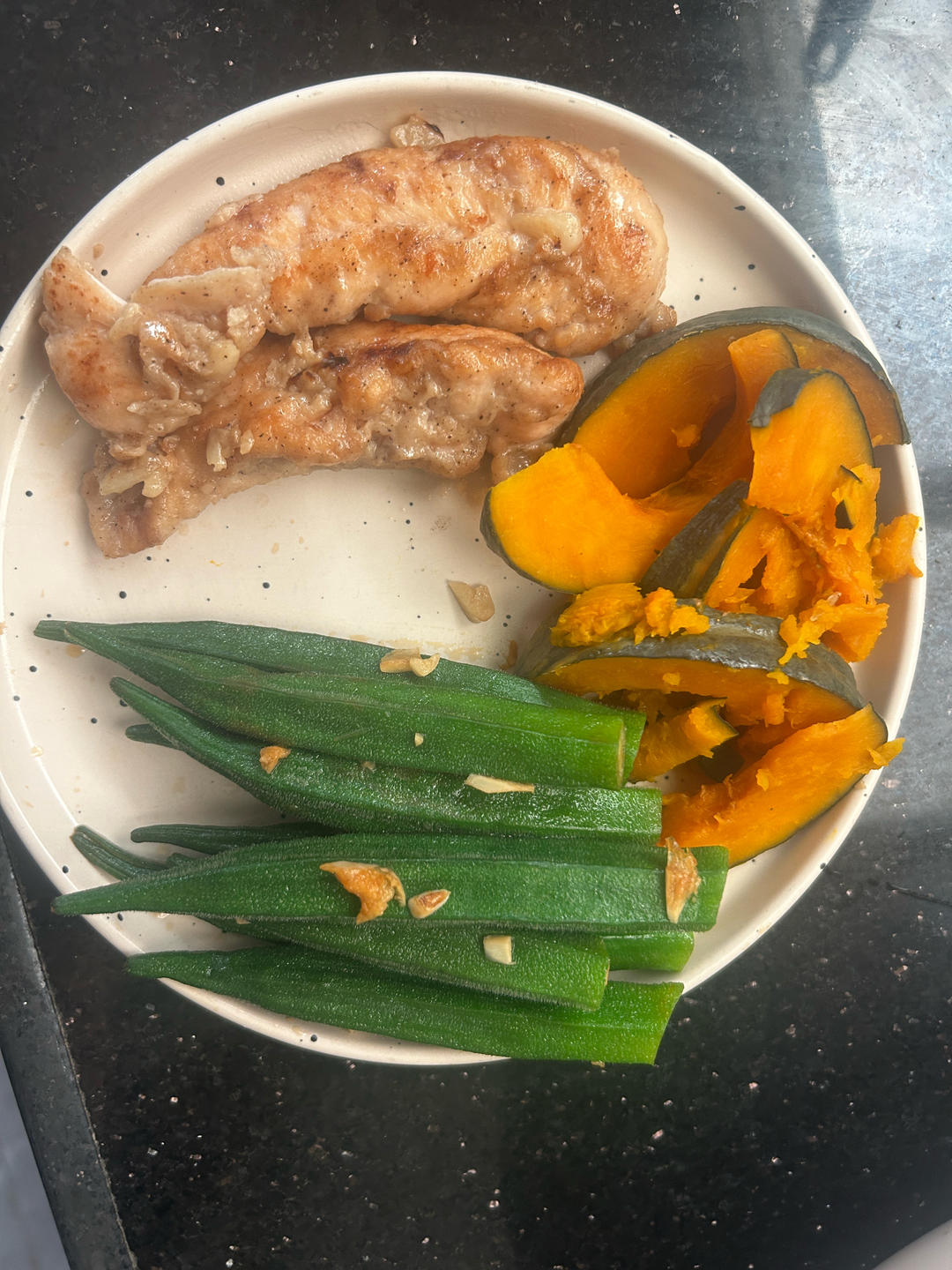 减脂期最爱的香煎鸡胸肉｜超好吃