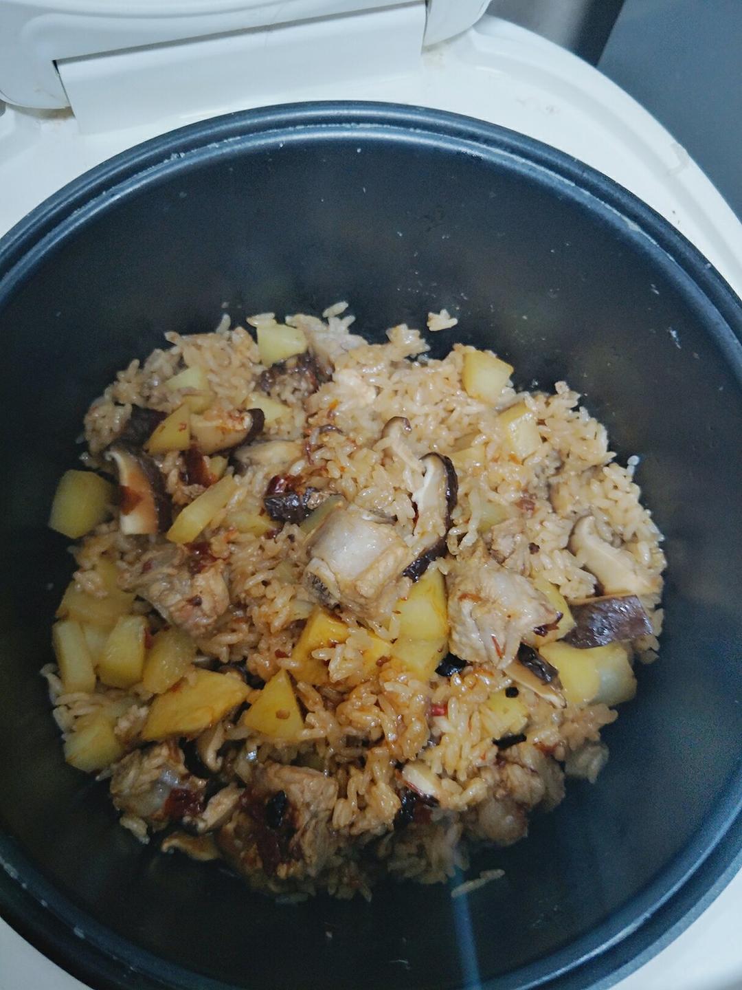 九宝5做的电饭锅版排骨焖饭电饭锅版排骨焖饭电饭煲首页登录注册作品