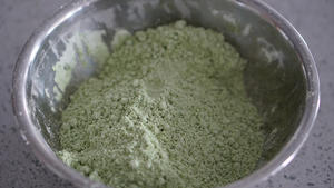 一抹芳香——绿茶蜜豆松糕（一）的做法 步骤4