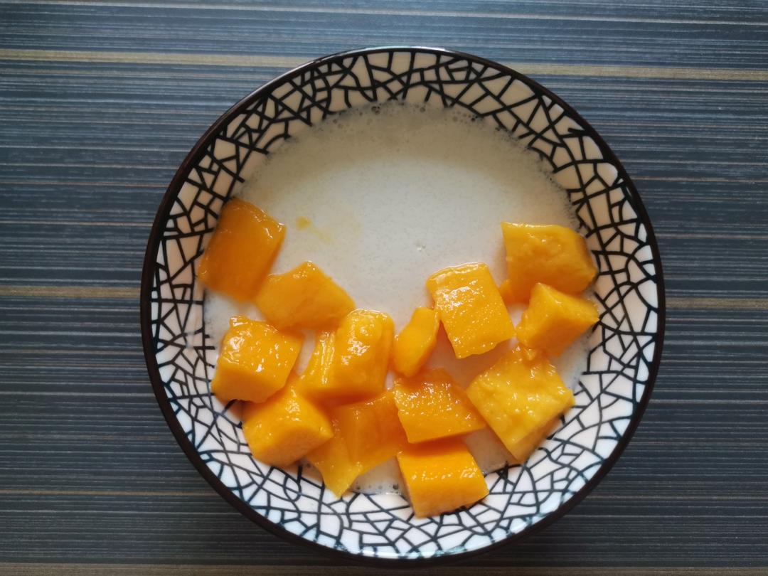 草莓牛奶布丁