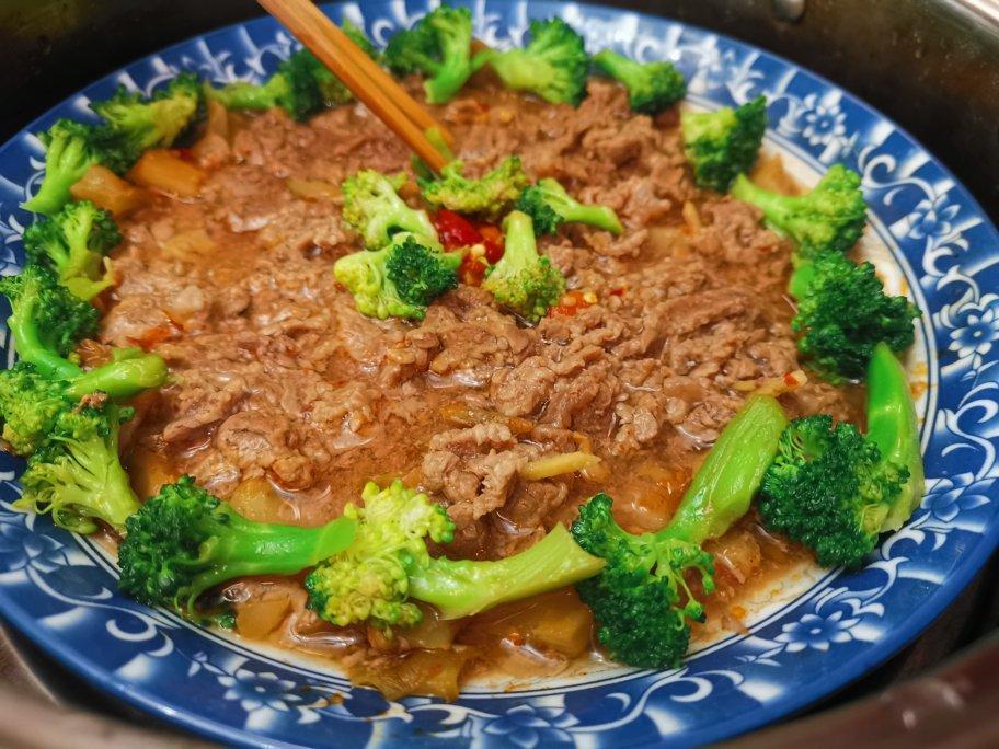 榨菜丝蒸牛肉