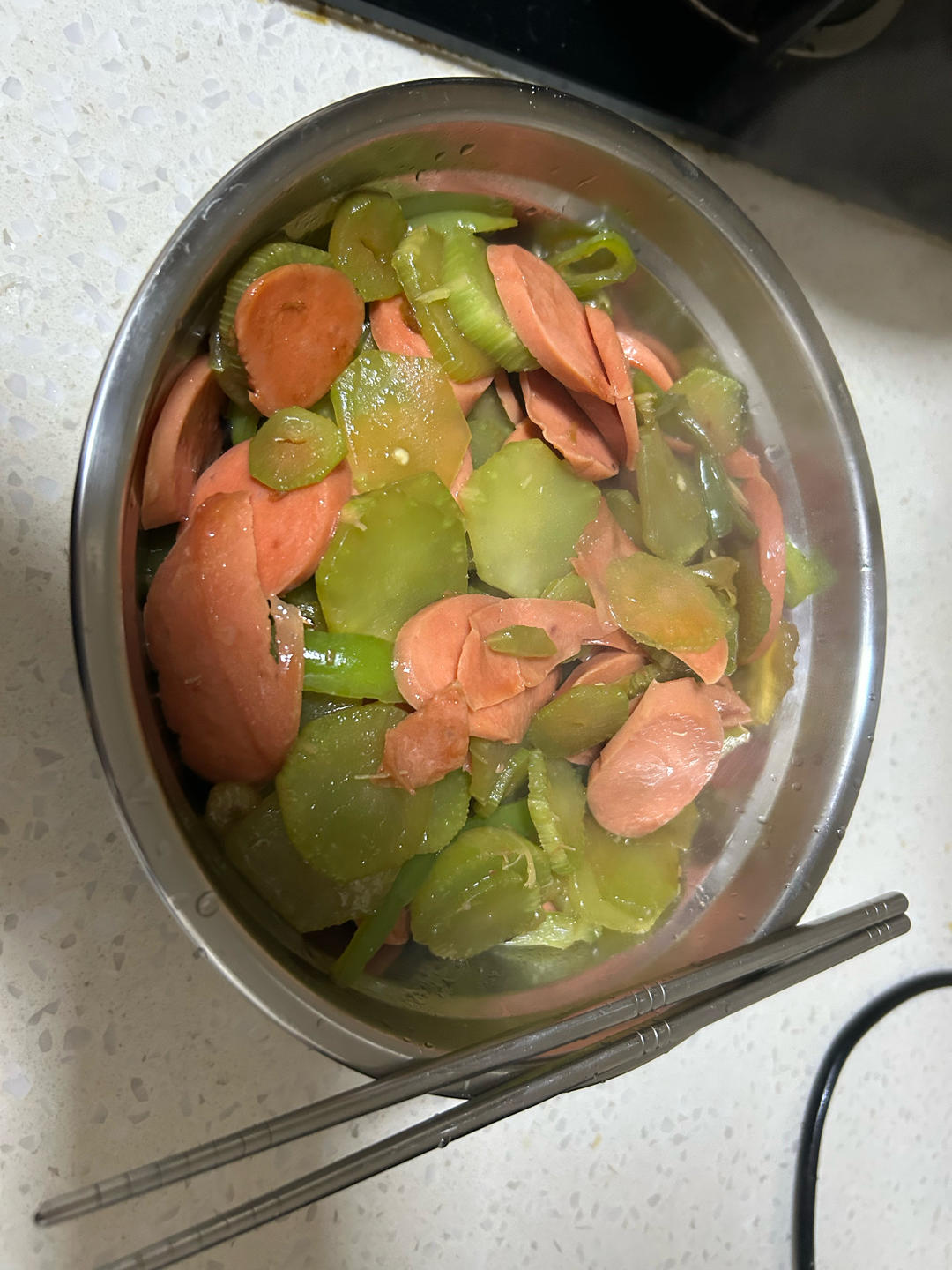 小朋友的最爱莴笋炒火腿