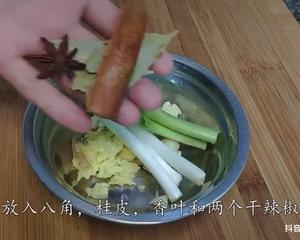 家常菜土豆烧肉的做法 步骤3