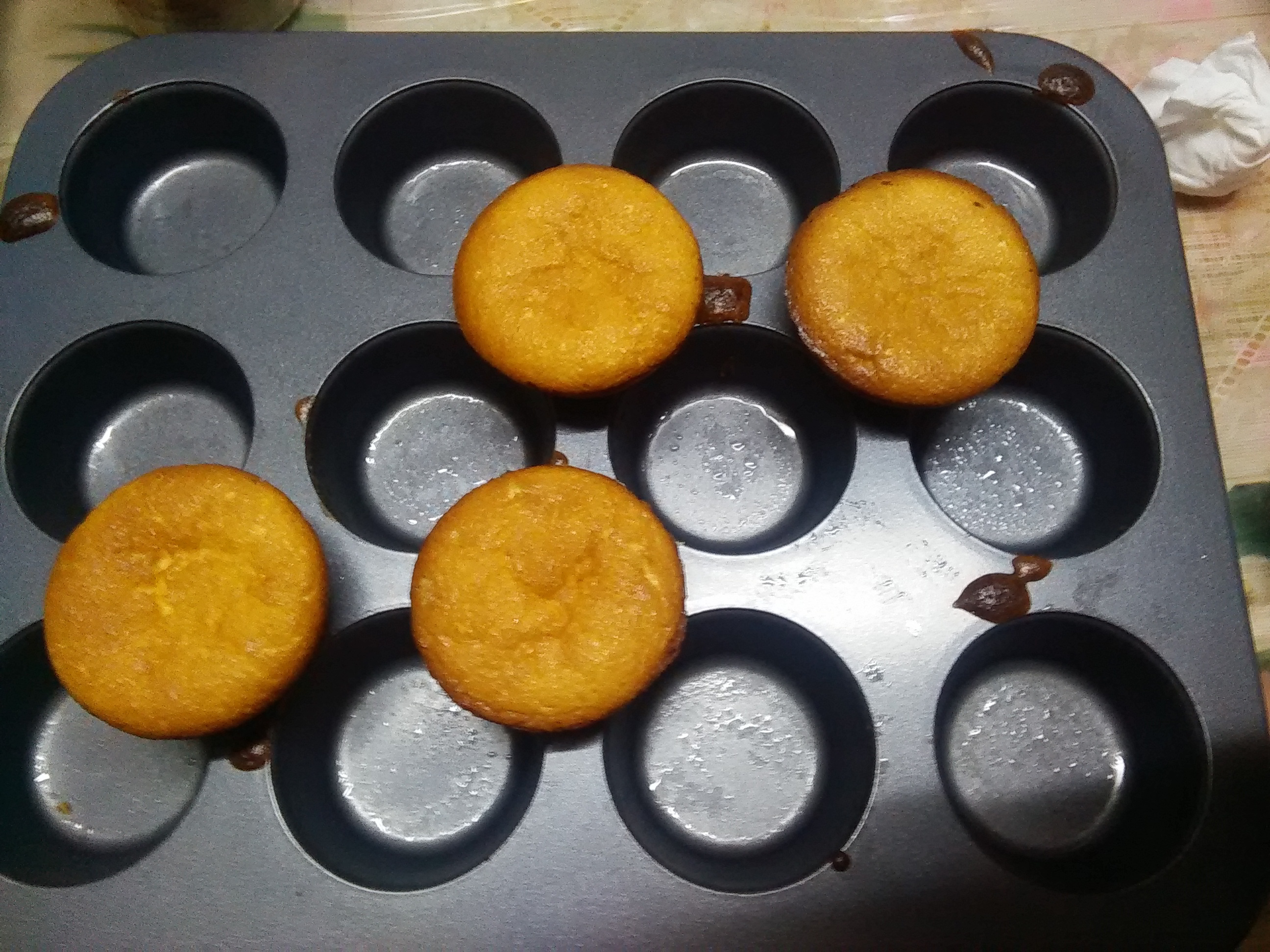 奶香迷你蛋糕仔