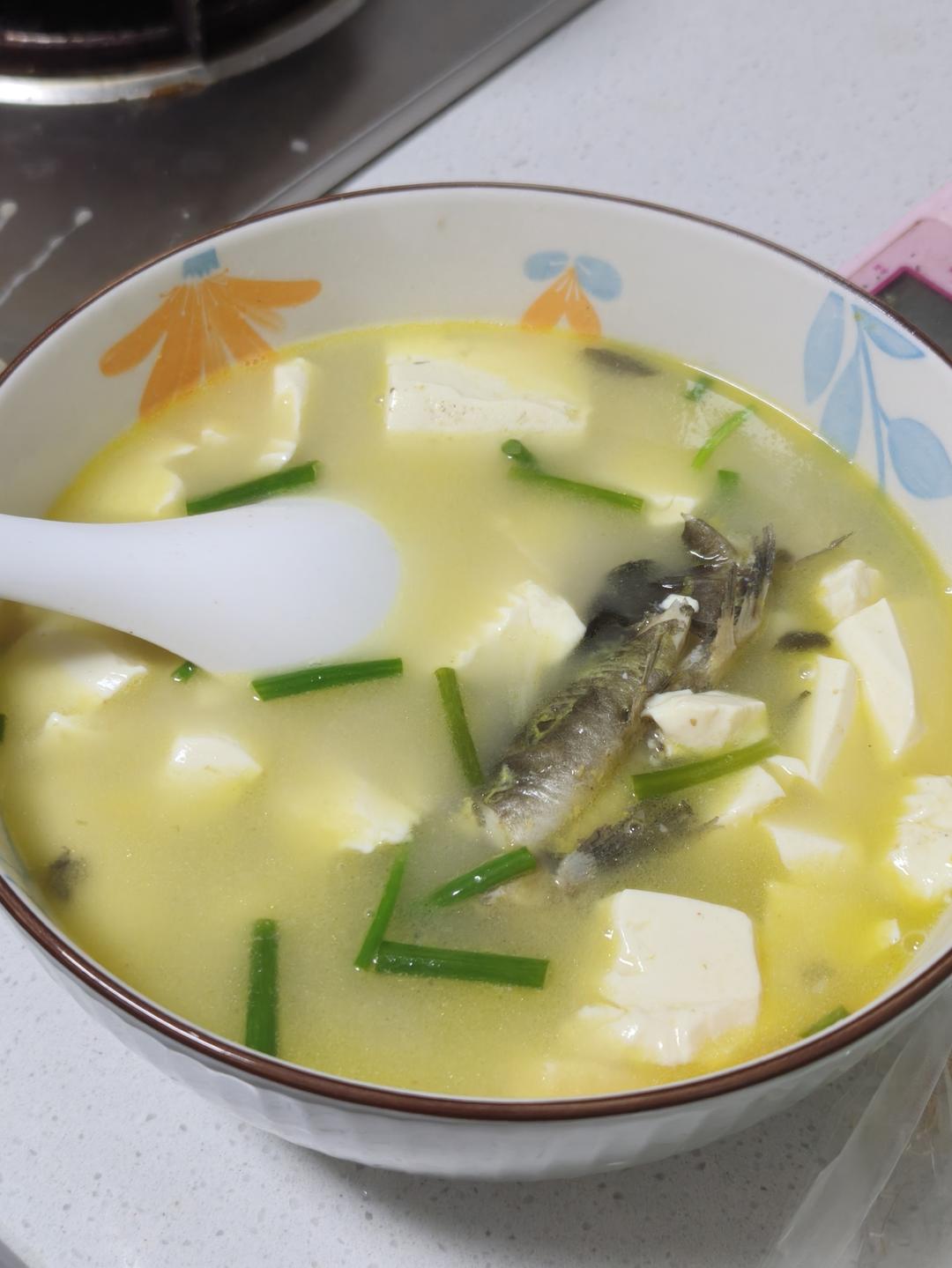 昂刺鱼豆腐汤（黄辣丁）
