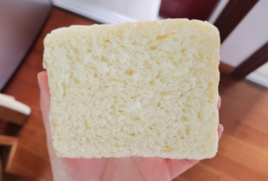 软到拿不起来的生吐司
