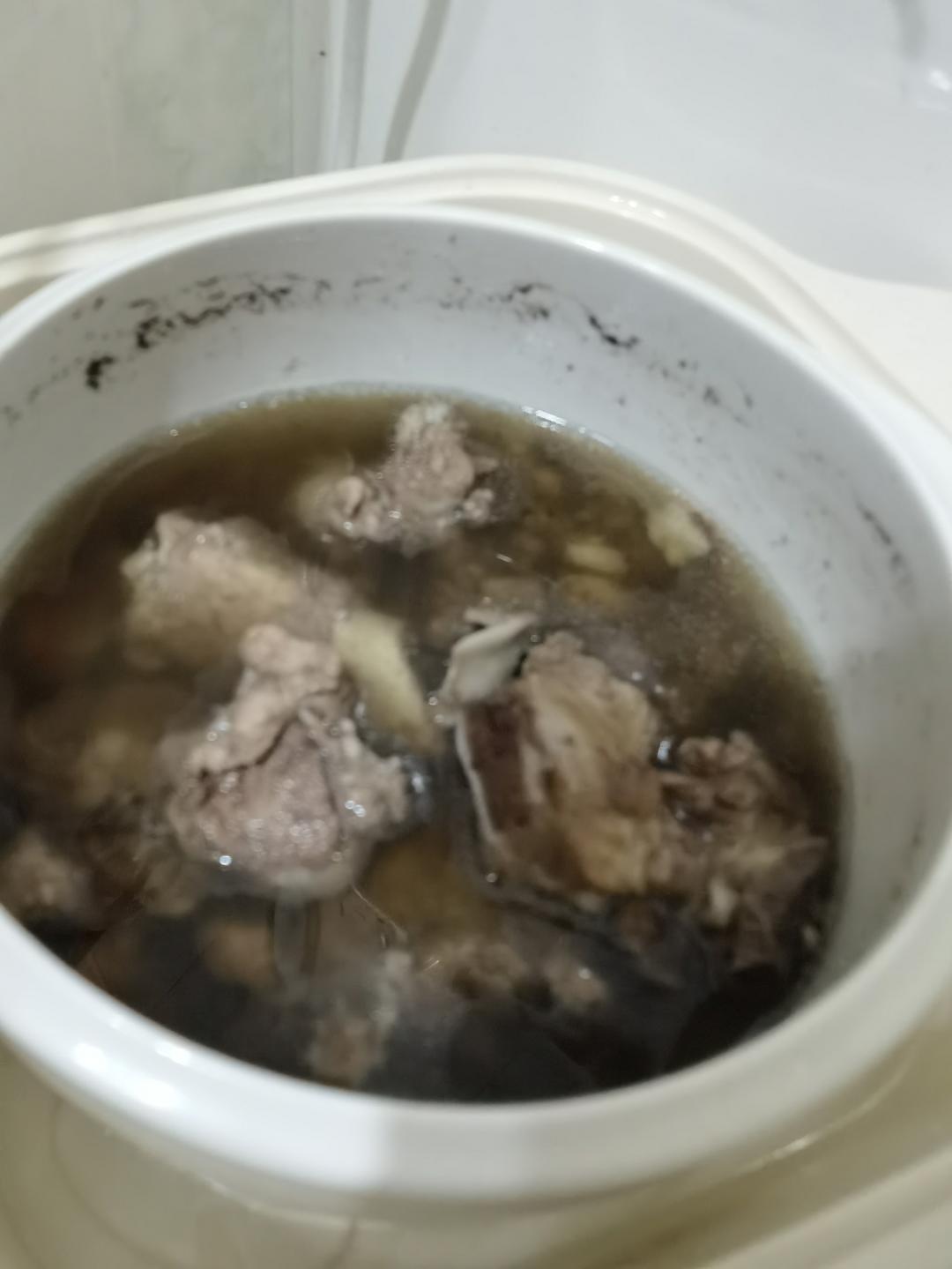 广东去湿猪骨汤