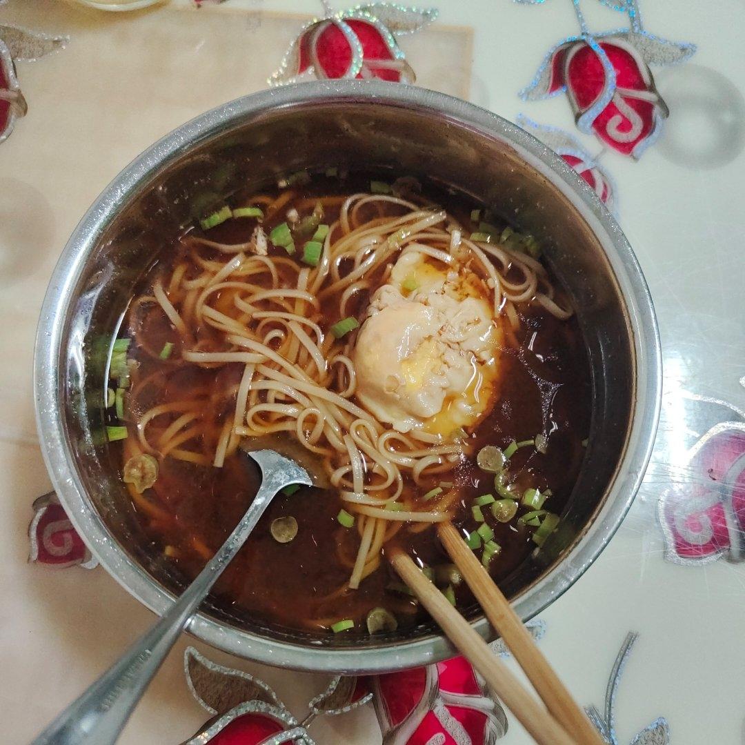 超简单的10分钟做好-热汤面