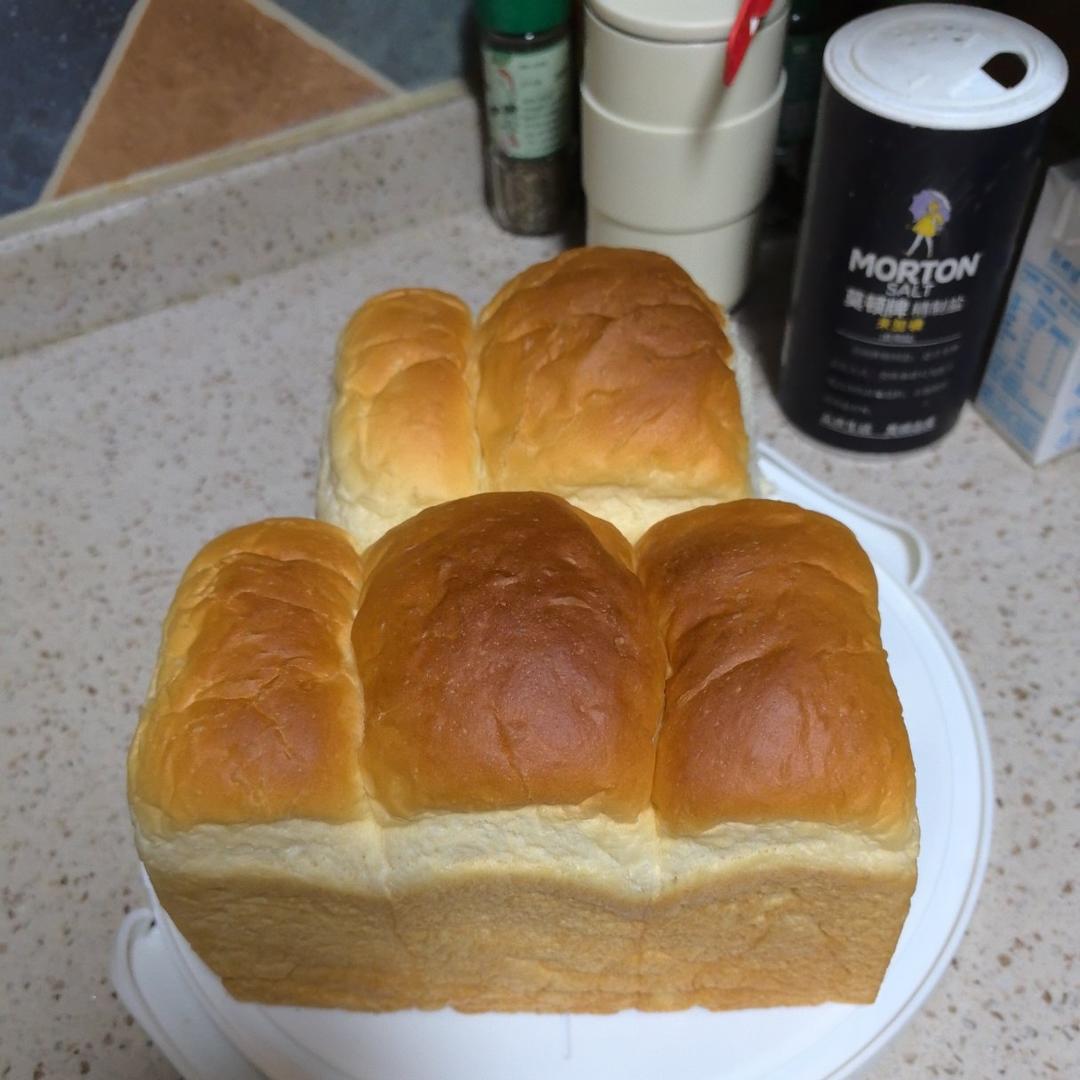 鲜奶液种超熟吐司