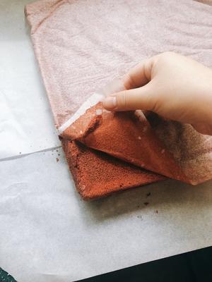 红丝绒蛋糕卷的做法 步骤16