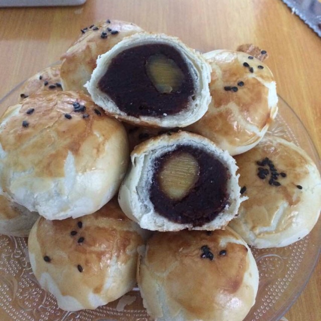 豆沙蛋黄酥