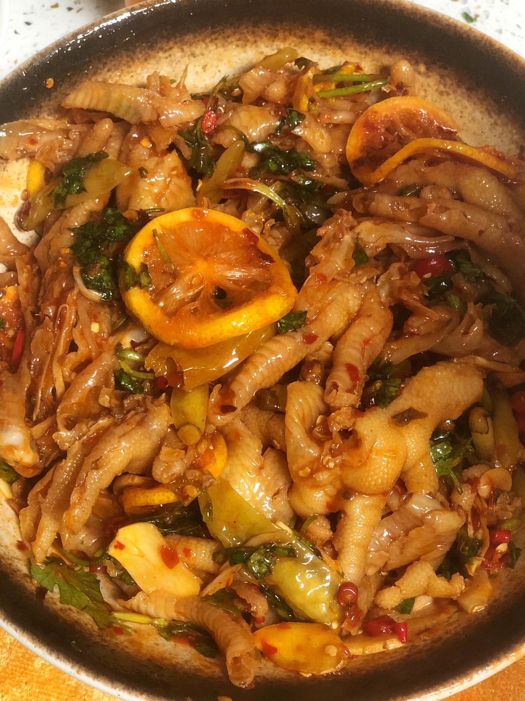 网红无骨酸辣鸡爪的做法