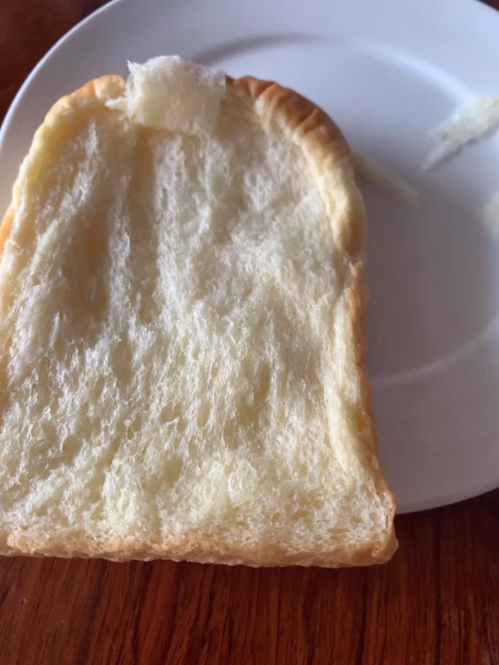 可以拉丝的超级软奶香吐司面包