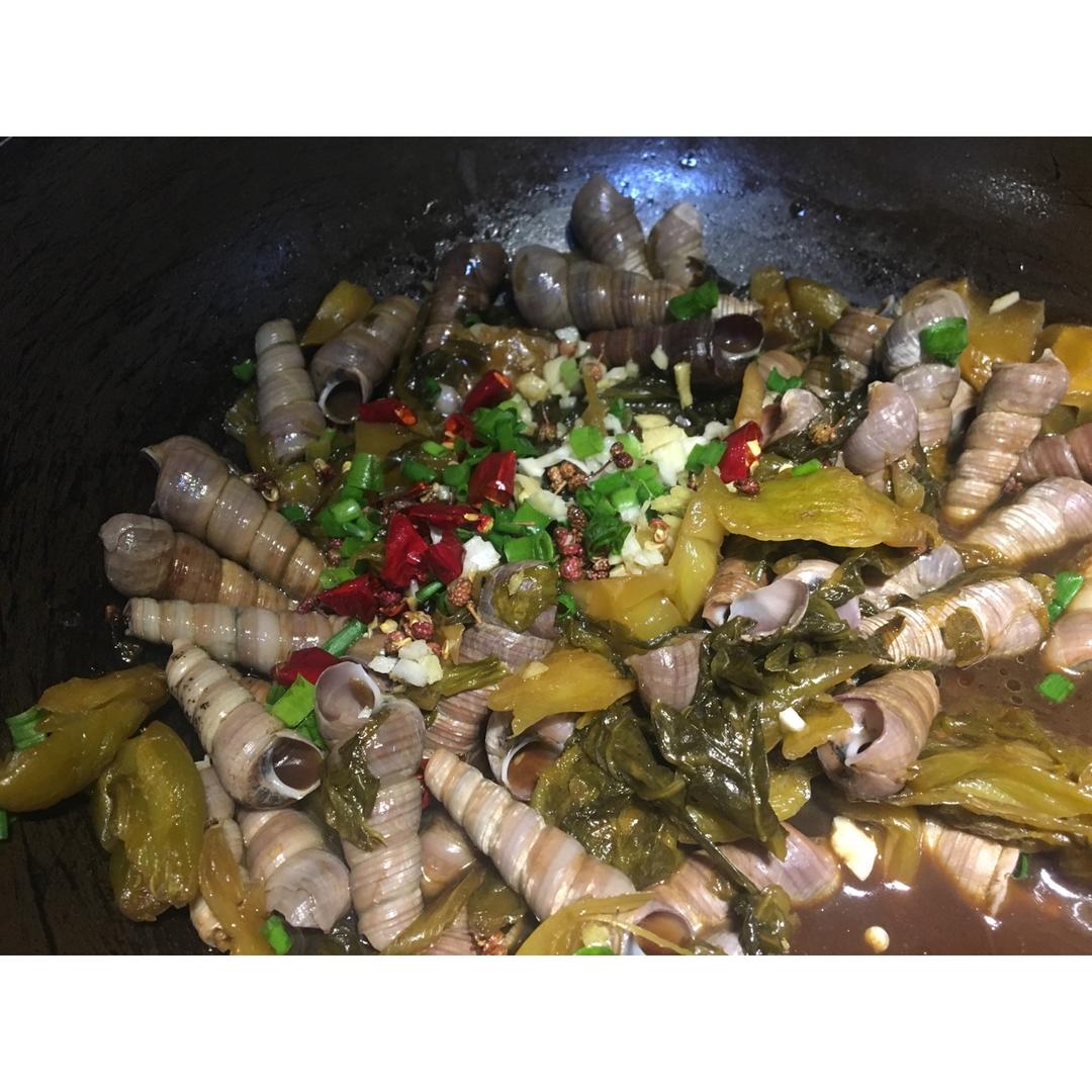 咩咩_selin做的酸菜钉螺煲