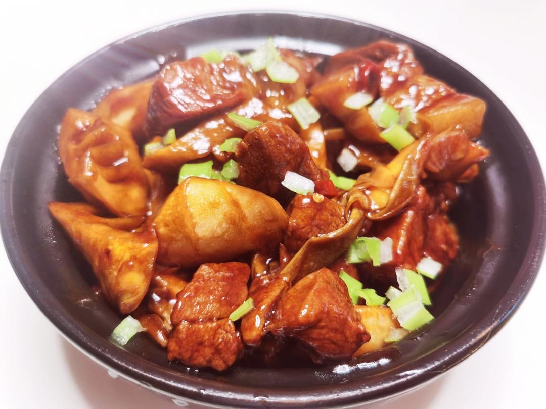 红烧肉油焖笋