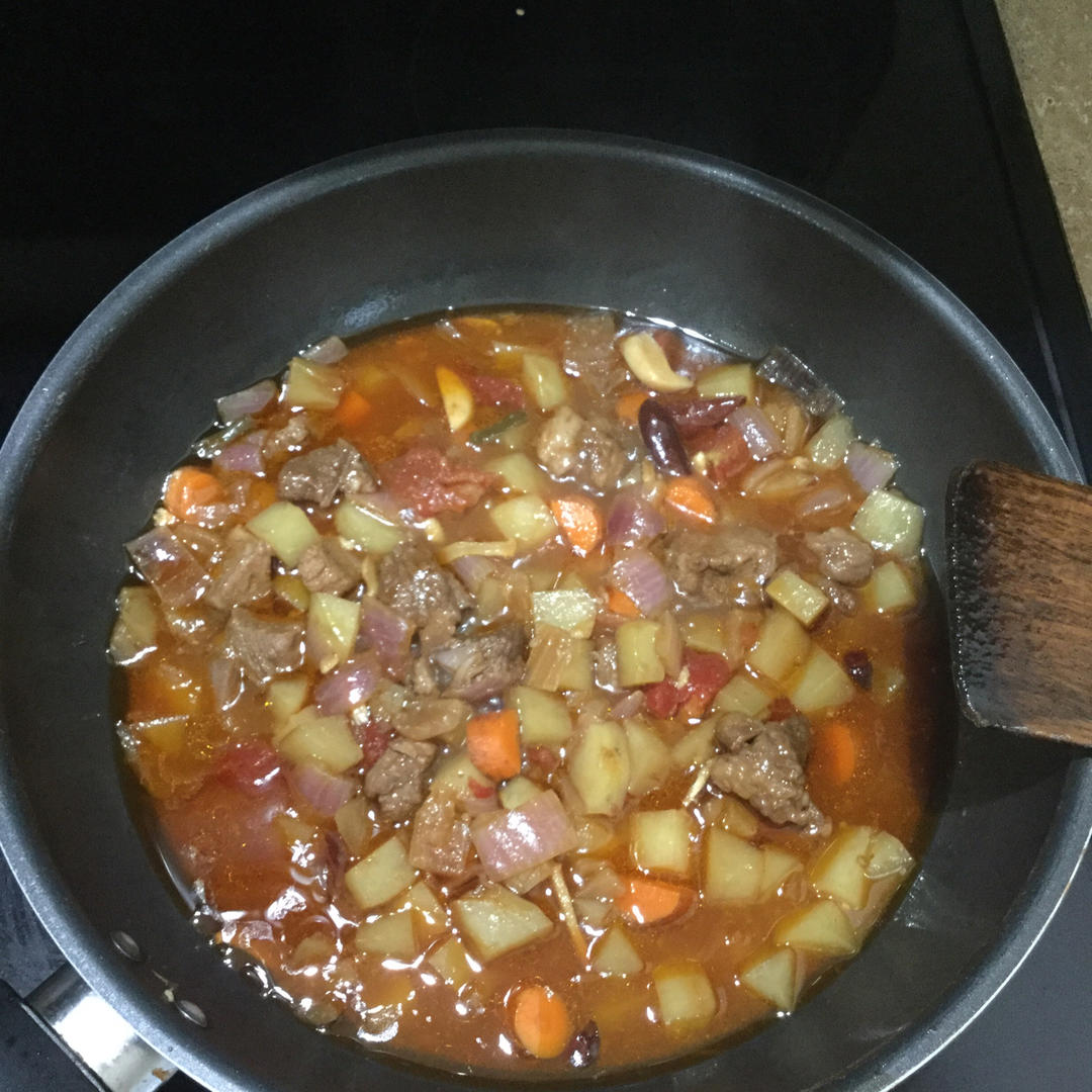 红烧牛肉土豆 （独家秘制）