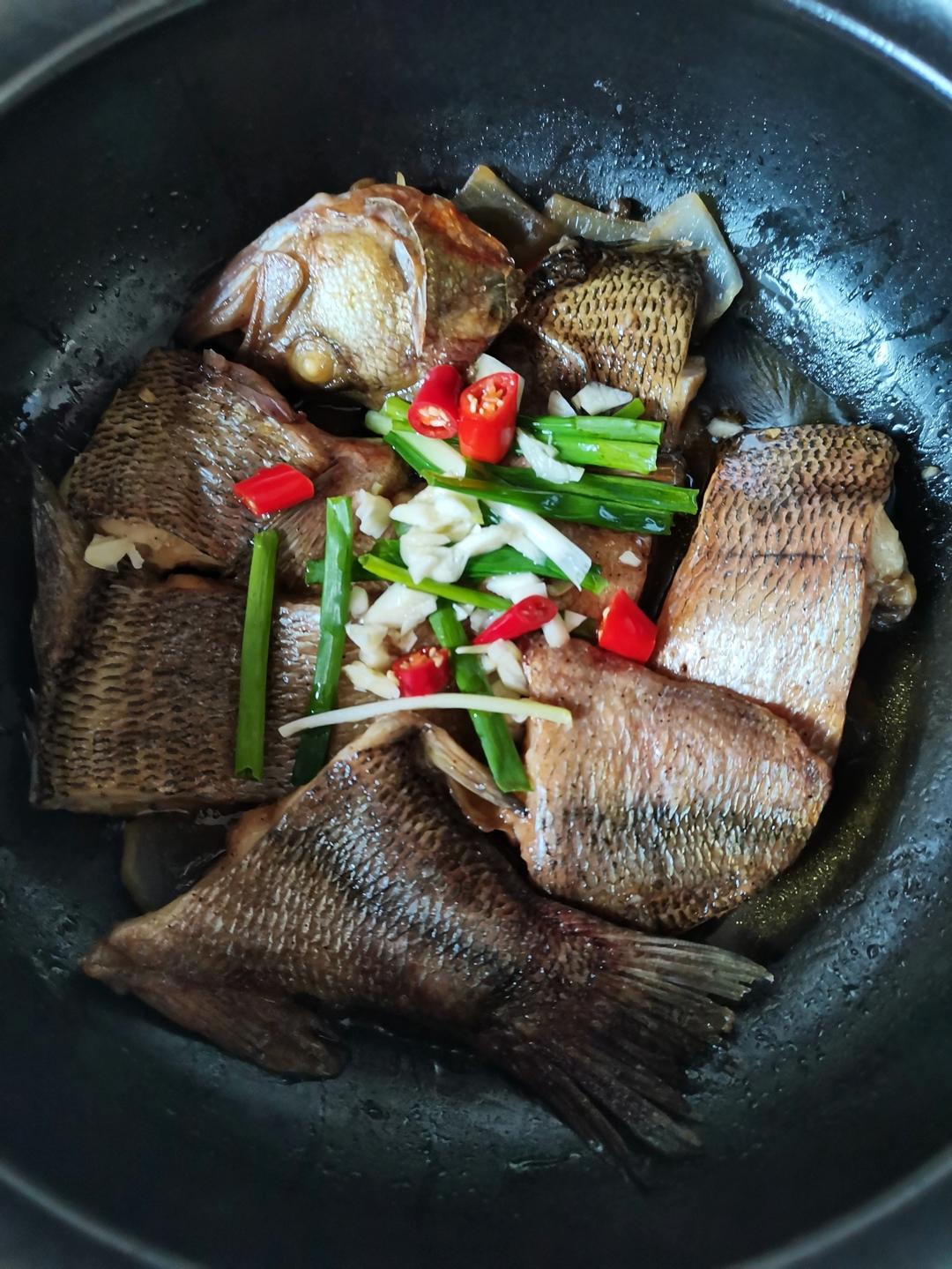 葱香焗鲈鱼