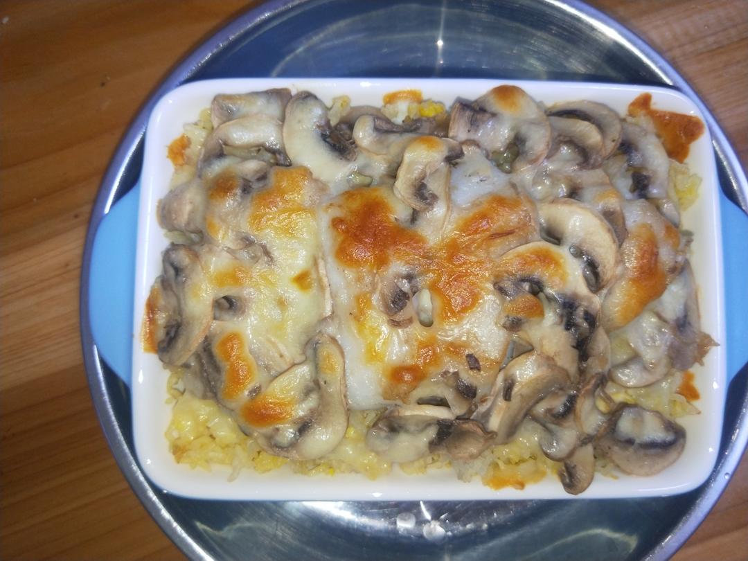 白汁蘑菇芝士龙利鱼焗饭