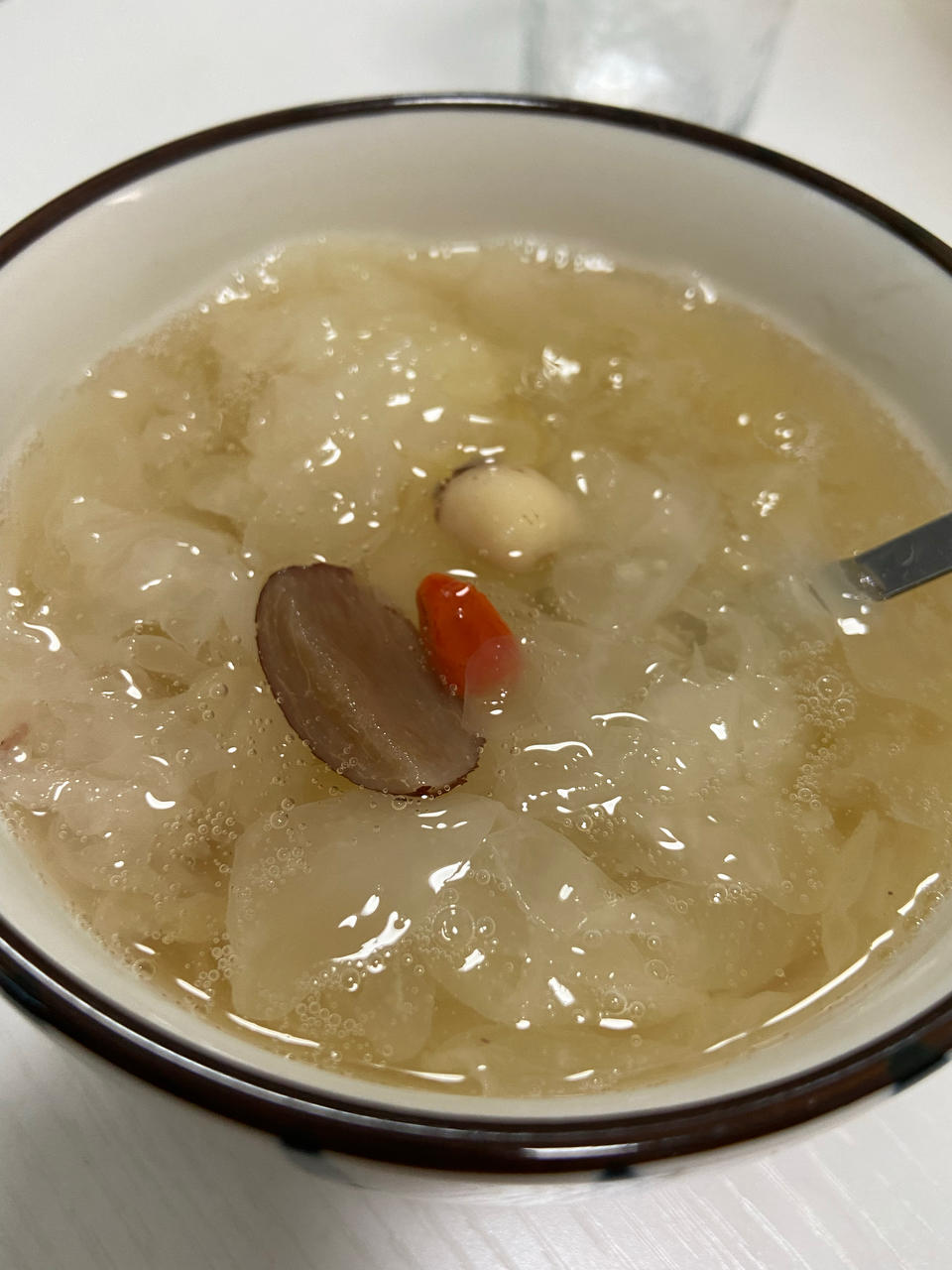 红枣银耳莲子羹（有出胶质、出胶，懒人的电压力锅版）