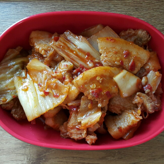 辣白菜炒五花肉