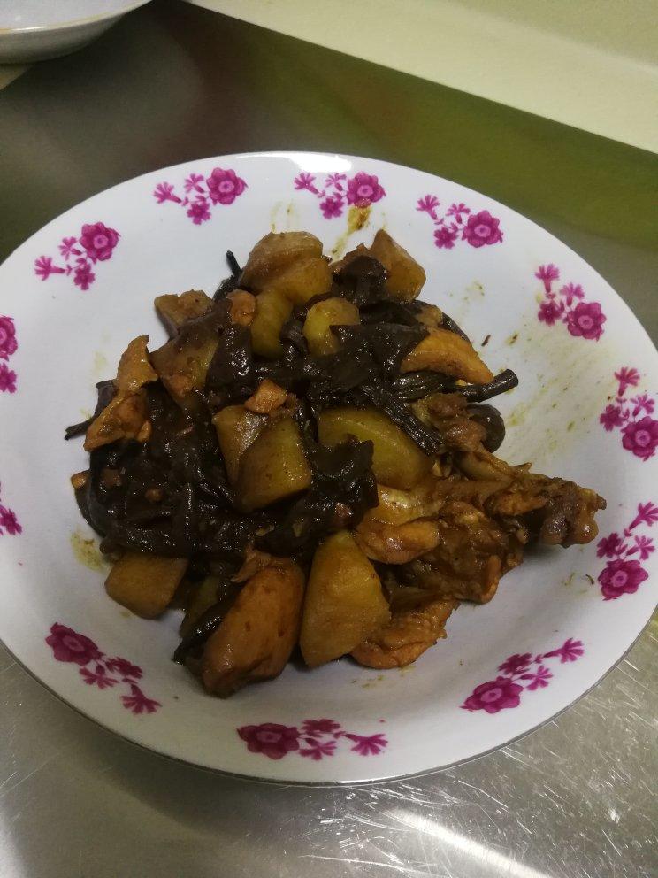 小鸡炖蘑菇