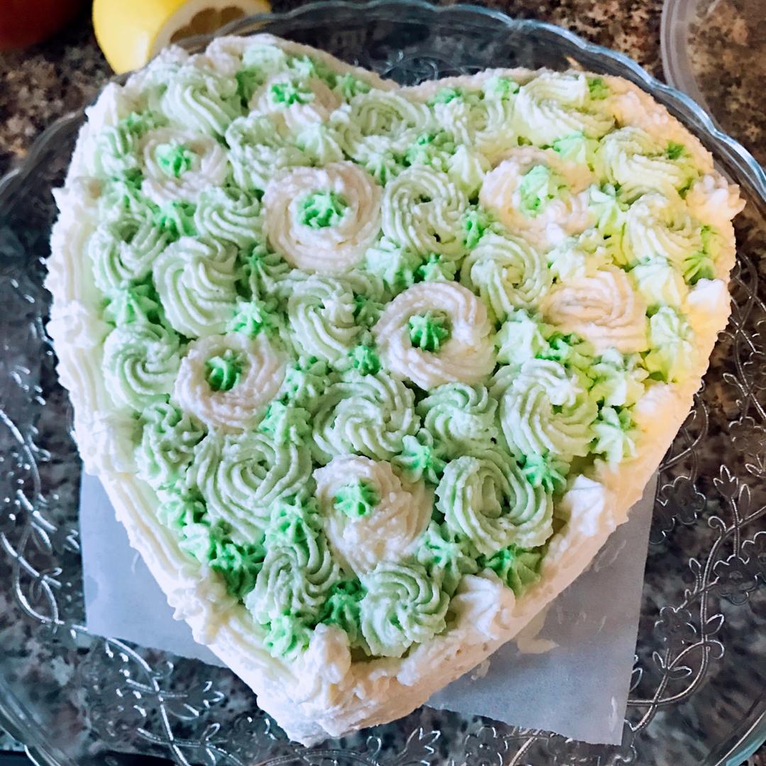 紫色玫瑰渐变裱花蛋糕