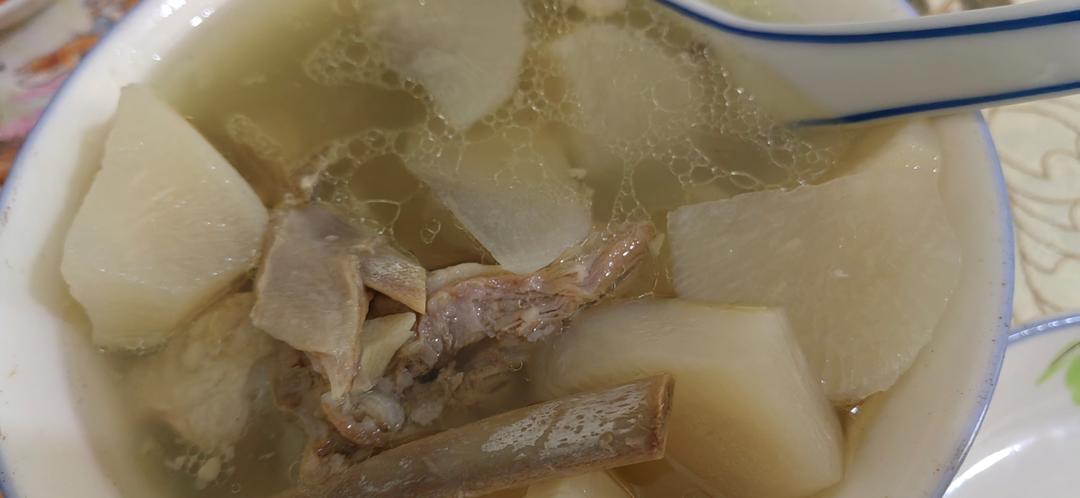 冬季暖锅，没有比萝卜炖羊肉更滋补的了