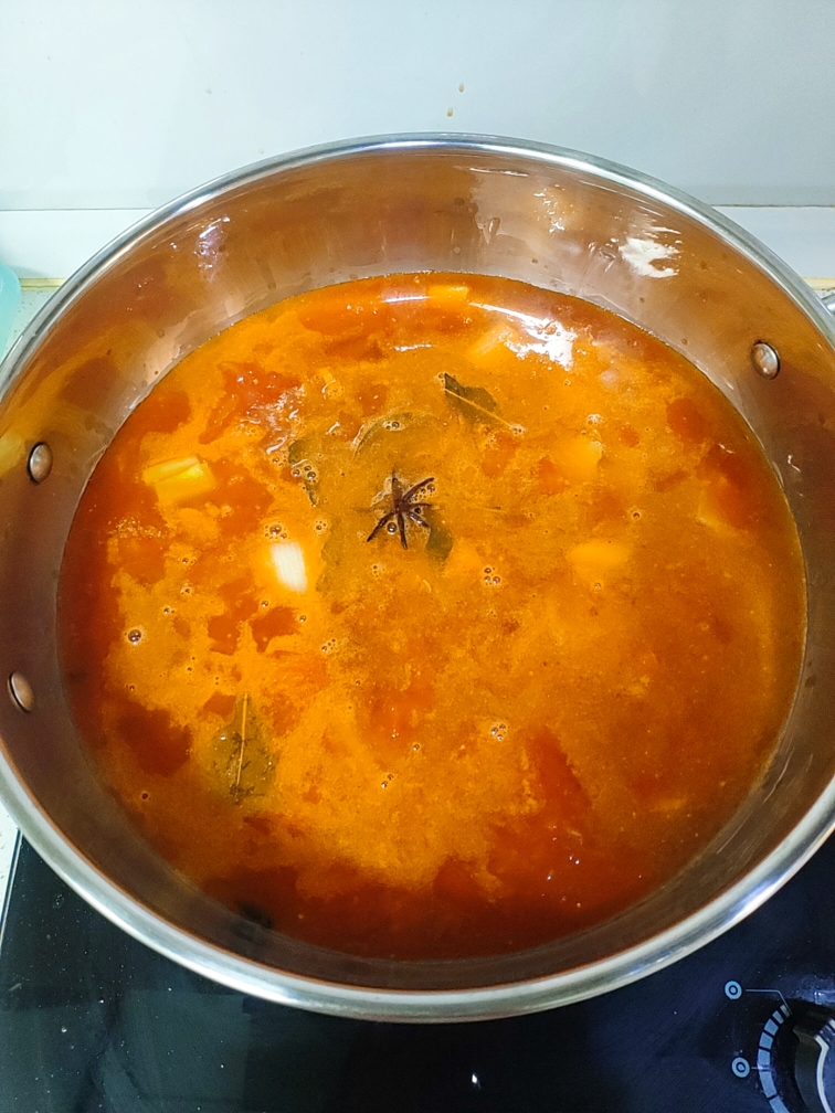 番茄火锅汤底的做法