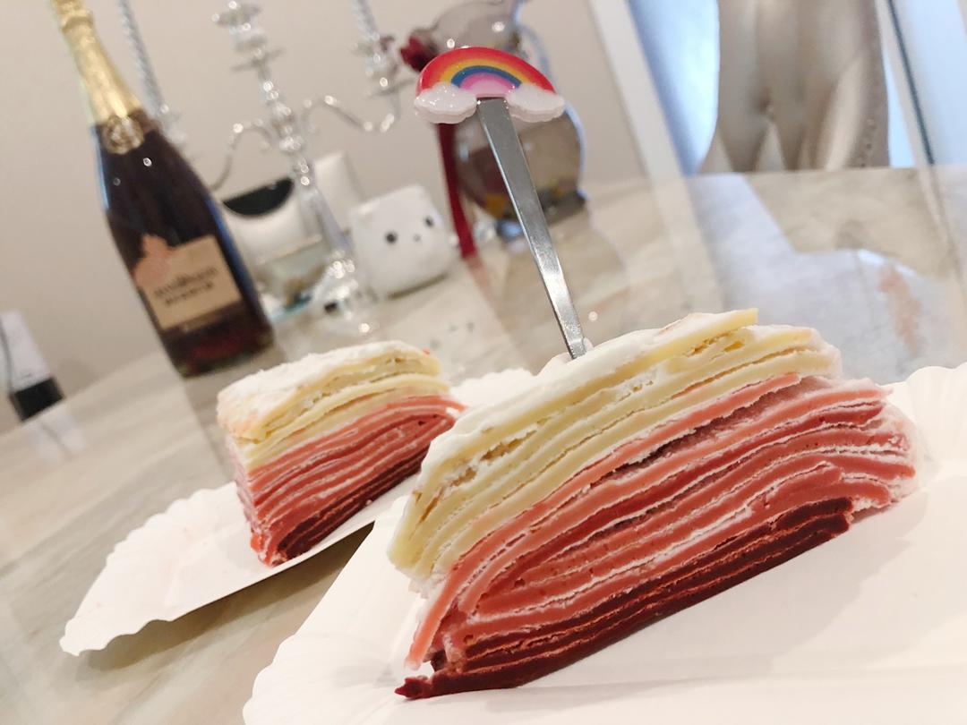 红丝绒渐变千层蛋糕